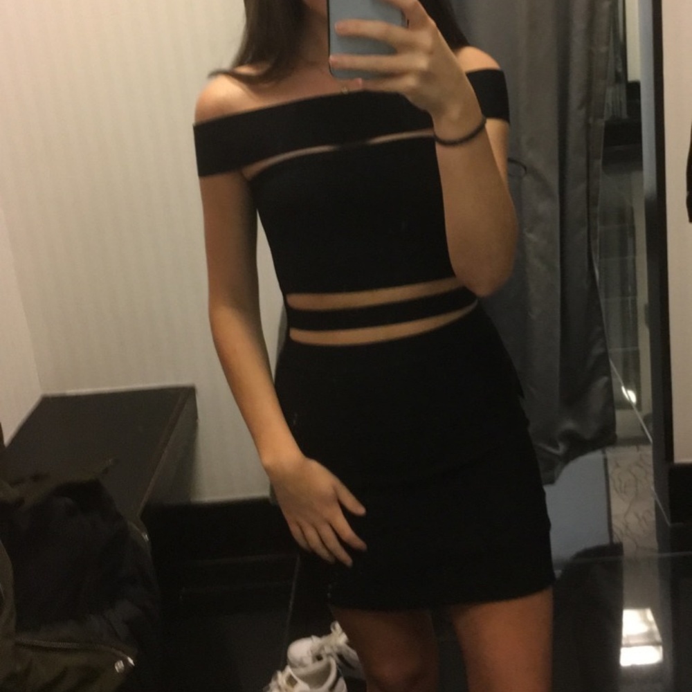 Black bodycon minidress